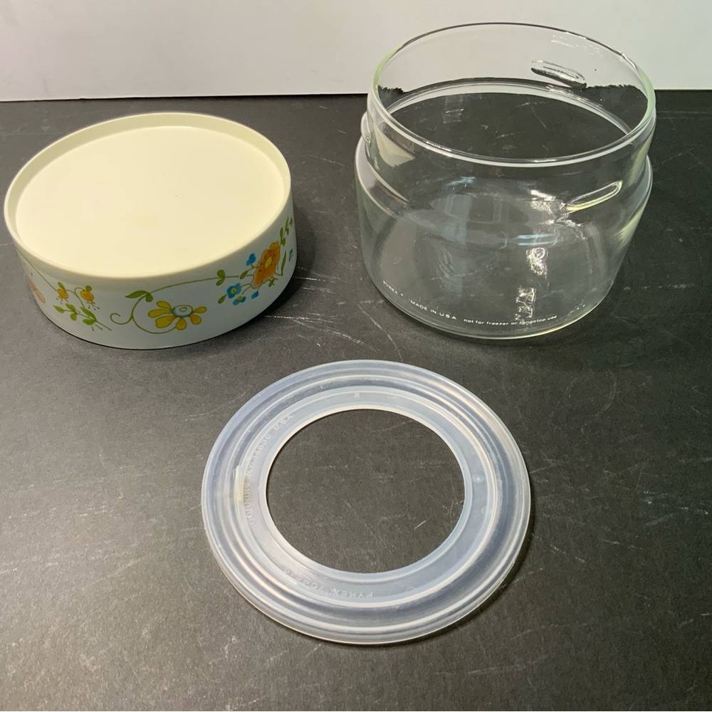 Vintage Pyrex ‘see n store’ glass canister by Corning: Wildflower Pattern 1qt